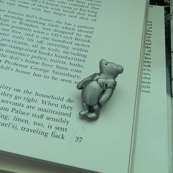 winnie The Pooh Disney Silver Bear Pin - Picture 4 of 7